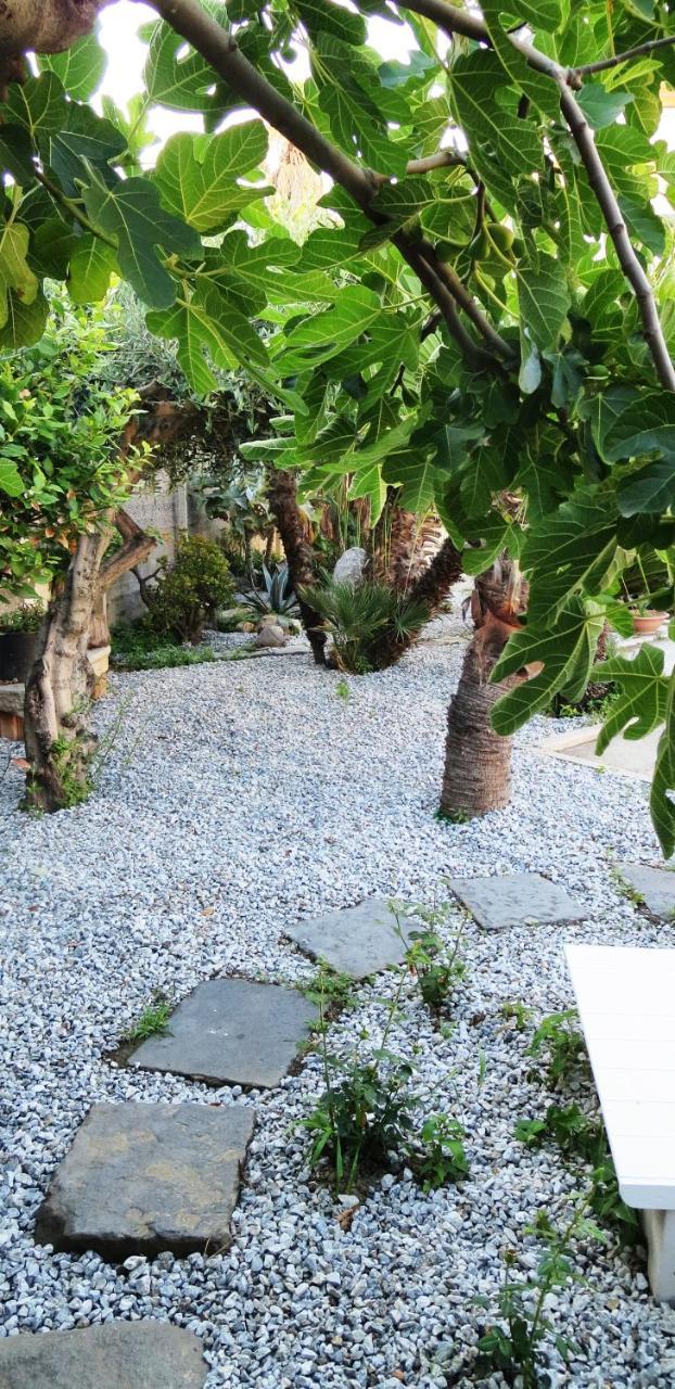 Idria B&B Barcellona-Pozzo di Gotto Exteriör bild